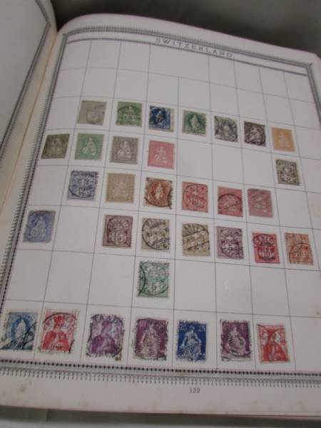 A very good Victorian stamp album of Victorian and early 20th century stamps including GB penny - Bild 25 aus 50