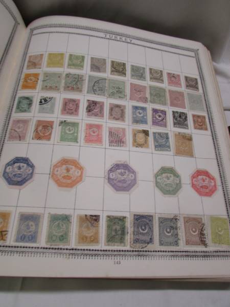 A very good Victorian stamp album of Victorian and early 20th century stamps including GB penny - Bild 26 aus 50