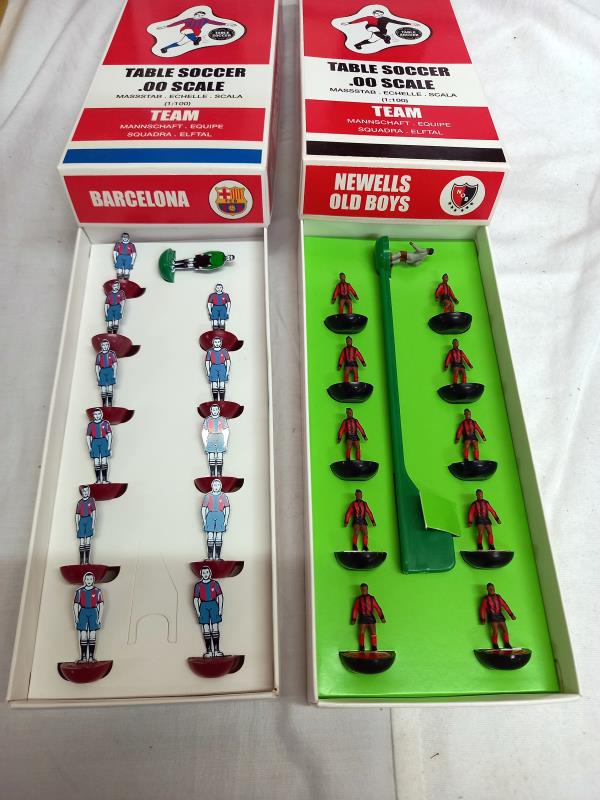 11 boxed table soccer (Subbuteo) teams including Barcelona, A.S. Livorno, Hannover 96 - Image 4 of 7