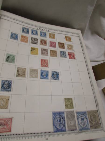 A very good Victorian stamp album of Victorian and early 20th century stamps including GB penny - Bild 10 aus 50
