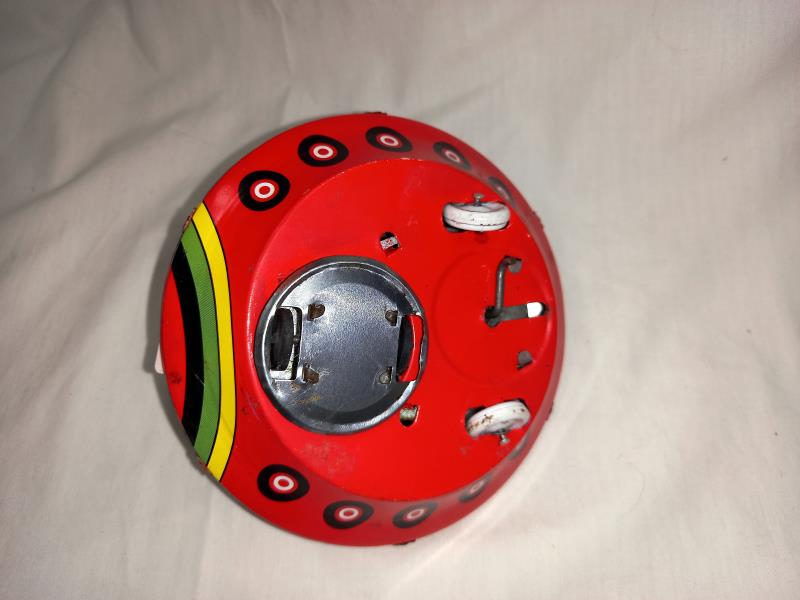 A tinplate wind up bump and go tin treasures, tin toy collectables UFO flying saucer. Diameter 13. - Image 3 of 3