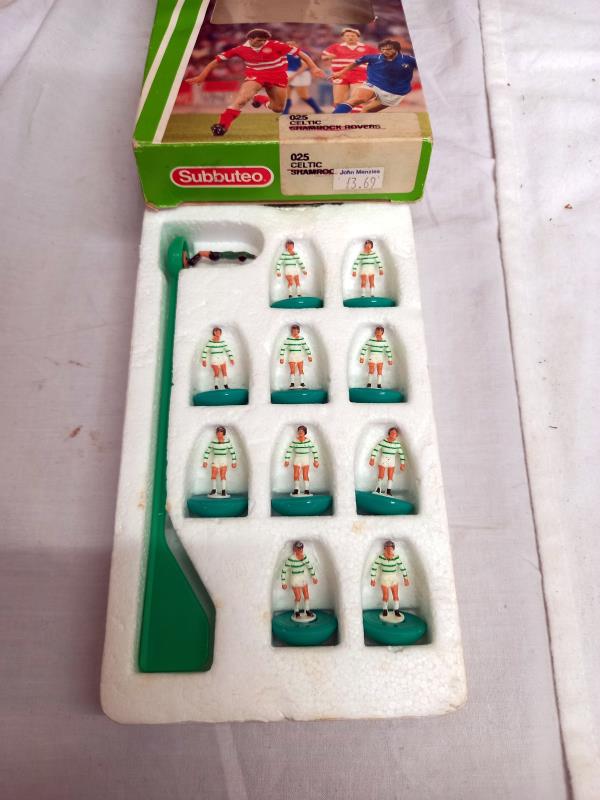 11 boxed UK Subbuteo teams including Arsenal 1st division champions 1990/1991, Celtic, Leeds etc - Image 7 of 7