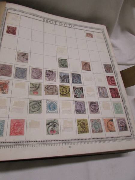 A very good Victorian stamp album of Victorian and early 20th century stamps including GB penny - Bild 14 aus 50