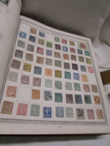 A very good Victorian stamp album of Victorian and early 20th century stamps including GB penny - Bild 11 aus 50