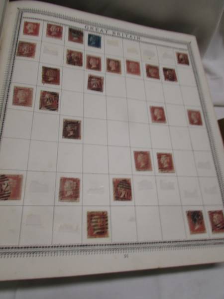 A very good Victorian stamp album of Victorian and early 20th century stamps including GB penny - Bild 13 aus 50