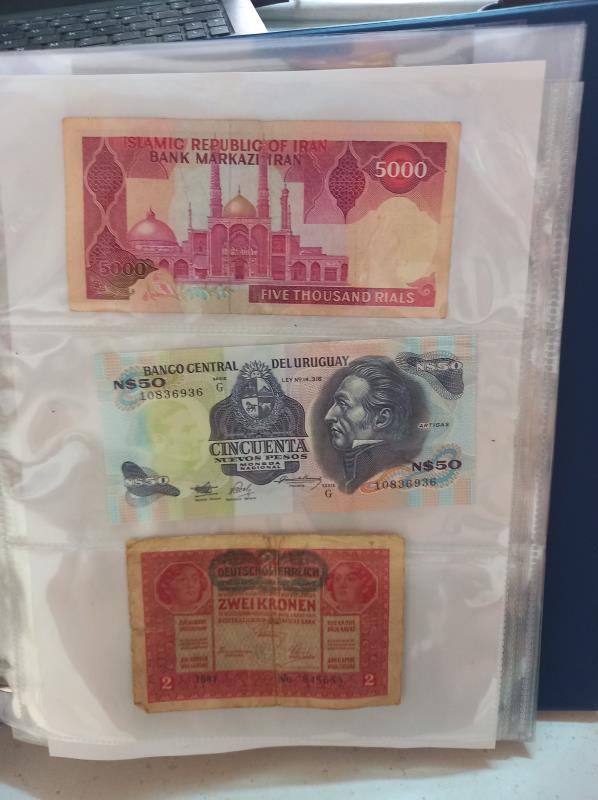 An album of approximately 86 world bank notes. - Image 5 of 26