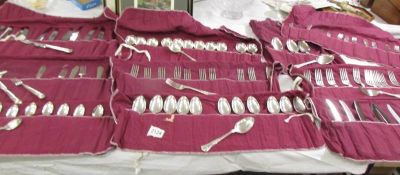 In excess of 120 pieces of hall marked silver Kings Pattern cutlery comprising 12 teaspoons, dessert