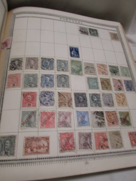 A very good Victorian stamp album of Victorian and early 20th century stamps including GB penny - Bild 20 aus 50