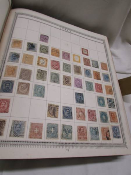 A very good Victorian stamp album of Victorian and early 20th century stamps including GB penny - Bild 18 aus 50