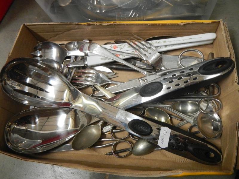 A box full of clean cutlery etc. - Image 2 of 3