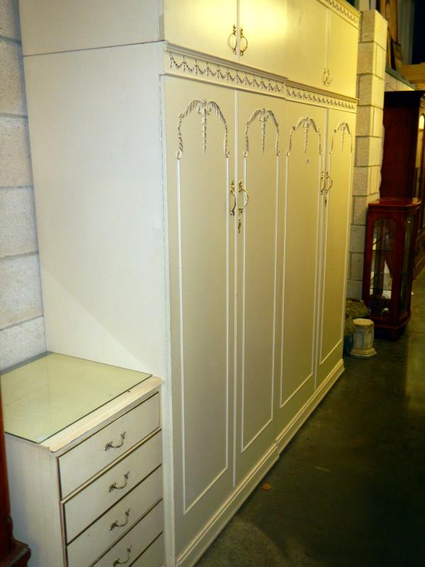 A large 4 door wardrobe in good order & a 5 drawer chest - Image 2 of 2