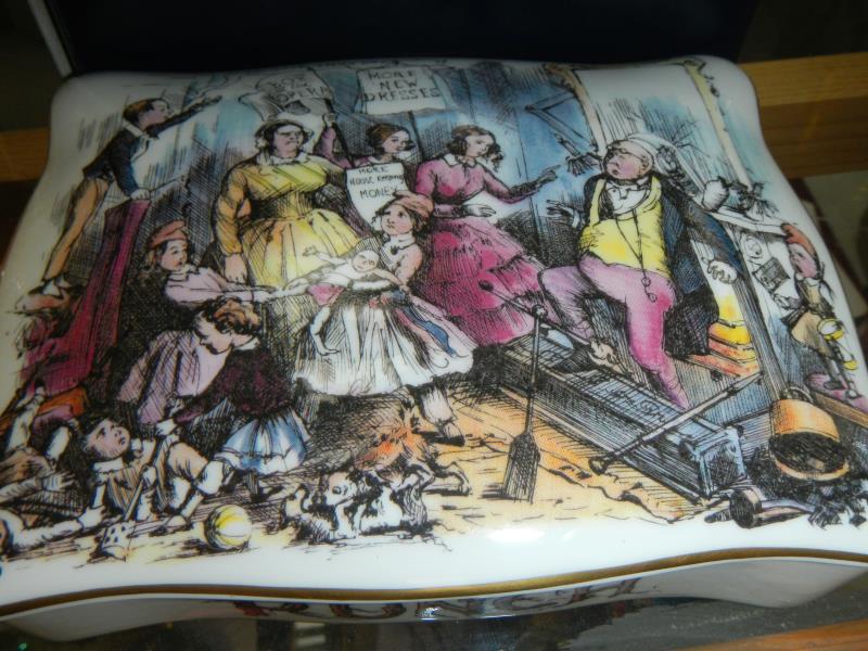 A boxed Coalport china box - Image 2 of 2