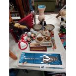 A mixed lot of ornamental household goods, souvenirs and decorative items, including pen set, salt