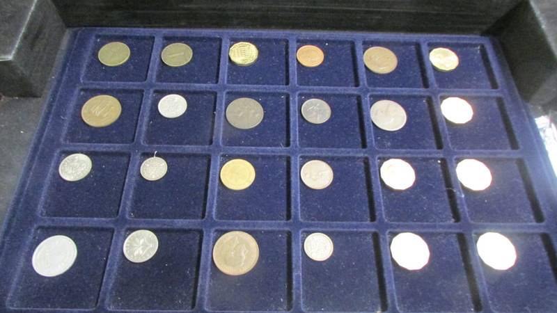 A mixed collection of coins including 2 boxed restrikes - Cromwell Crown and George IV 1826 £5, - Image 11 of 12