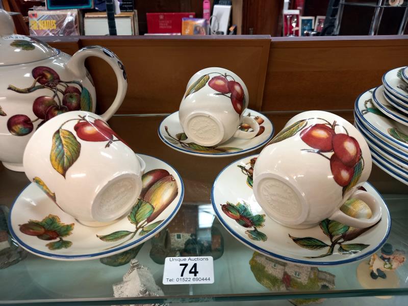 A selection of Staffordshire autumn fayre tableware - Image 3 of 4