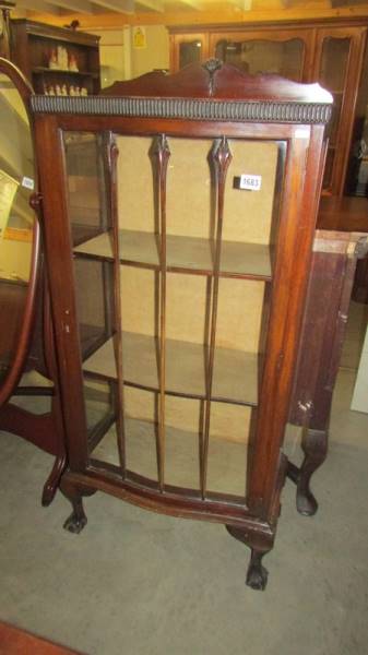 A good quality three shelf display cabinet, COLLECT ONLY.