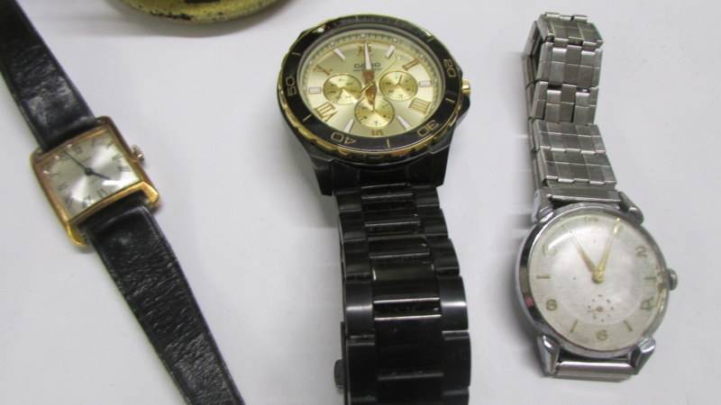 A vintage travel clock, a rolled gold ladies wristwatch and other watches. - Image 4 of 4