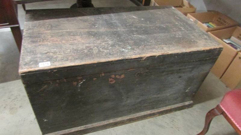 A large pine blanket box. COLLECT ONLY.