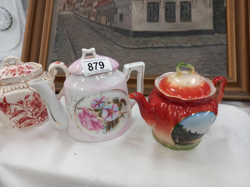 A collection of early 20th century teapots - Image 2 of 4