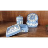 3 items of blue Wedgewood dishes