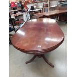 A late 20th century dining table. COLLECT ONLY.