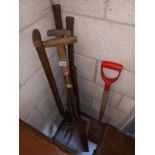 A good lot of garden tools, COLLECT ONLY.