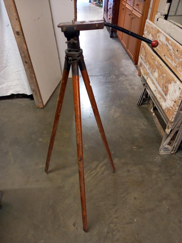 A vintage camera tripod on spike legs and a brass spent shell - Image 3 of 11