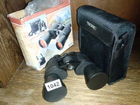 A boxed set of binoculars