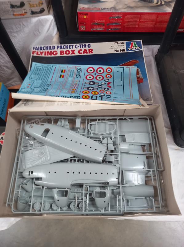 An airfix short Sunderland III model kit No 06001, scale 1:72 and an Italeri flying box car kit, - Image 5 of 5