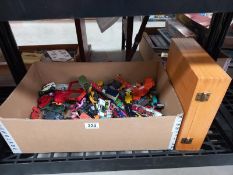 A good quantity of loose diecast including Matchbox etc also empty wooden box