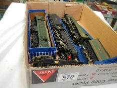 3 Hornby Dublo locomotives, 2 tenders and a triang tank engine.