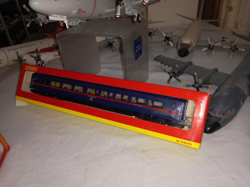 6 Hornby 00 gauge coaches including R4074A, R4076A, R4287, R4075A, R4074B, R407 - Image 6 of 7
