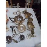 A mixed lot of silver plate.