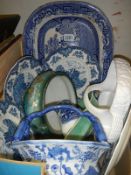 A mixed lot of blue and white ceramics.