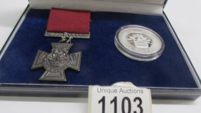 A cased 'The First World War' Victorian Cross commemorative. - Image 2 of 3