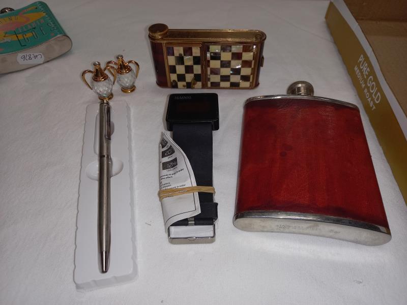 A miscellaneous lot including penknives, pens, wristwatch, musical cigarette box compact etc - Image 6 of 8