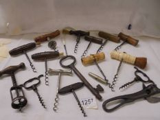 A good lot of vintage cork screws.