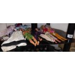 6 dolls and outfits, Sindy and Ken, Barbie etc