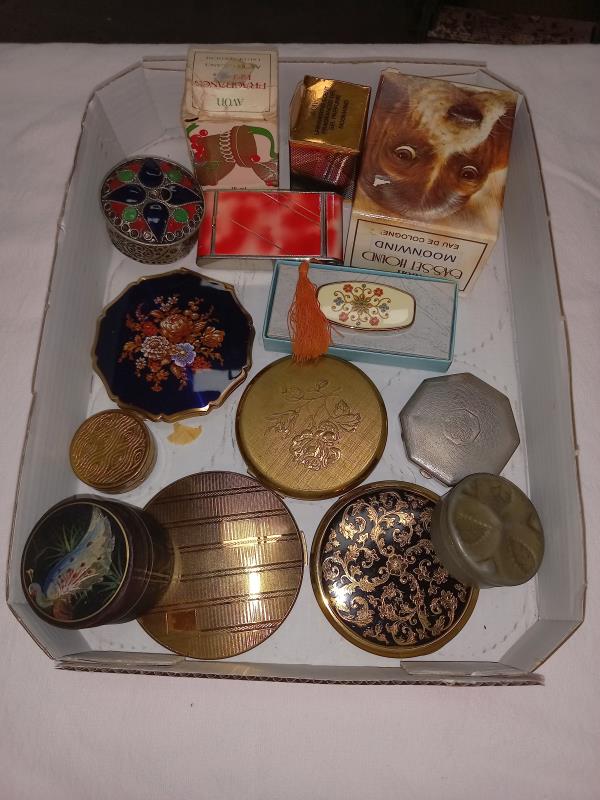 A mixed lot of powder compacts etc - Image 2 of 2