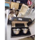 A mixed lot of silver plate including cased items.
