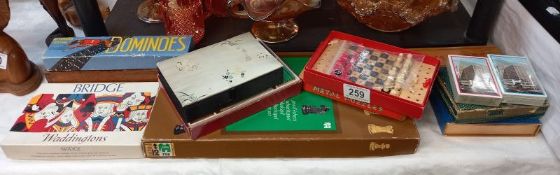 A quantity of old games including chess & dominoes etc.