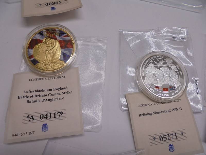 A mixed lot of commemorative coins including Glacier Express, 2 x Brexit, Boris Johnson, WW2 etc., - Image 4 of 7