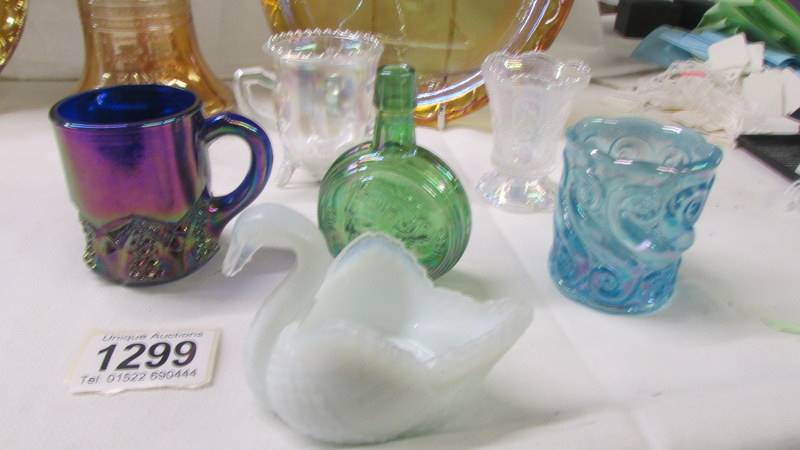 14 pieces of carnival and other glass including rare pieces. - Image 8 of 8