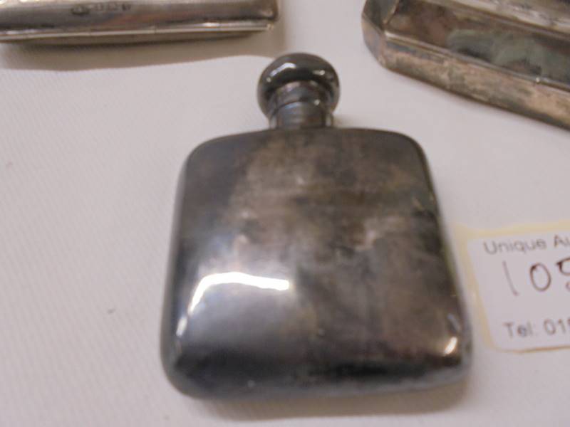 Two Victorian silver purses and a silver hip flask. - Image 5 of 5