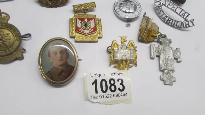 A mixed lot of assorted badges and buttons etc., - Image 6 of 6