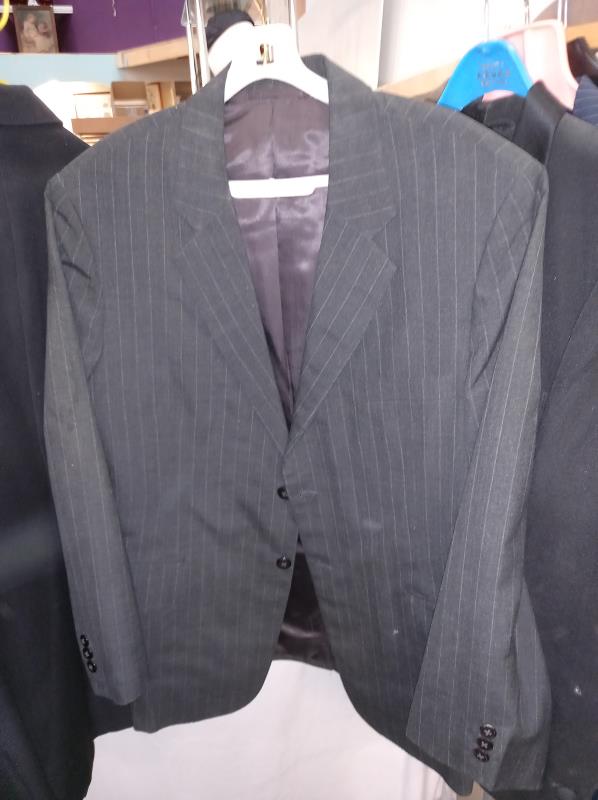 A quantity of gent's jackets including 2 suits & an Orvis shirt - Image 6 of 10