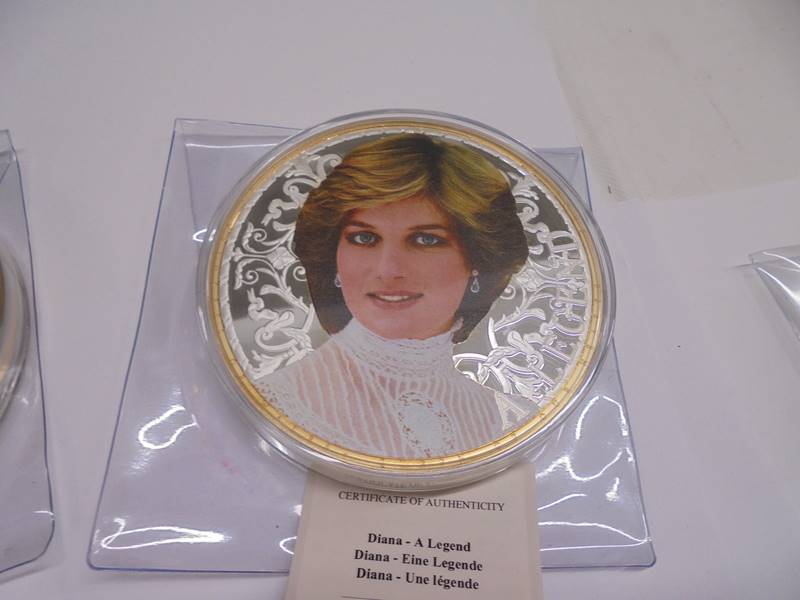 Six Princess Diana commemorative coins, 2 William & Kate and 1 Harry & Megan. - Image 4 of 6