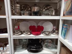 3 shelves of kitchenalia including Pyrex, pestle & mortar, enamel roasting tin with lid etc