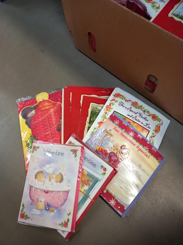 A quantity of mixed Christmas cards & a quantity of mixed greeting cards etc. - Image 2 of 5