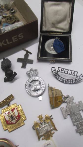 A mixed lot of assorted badges and buttons etc., - Image 5 of 6